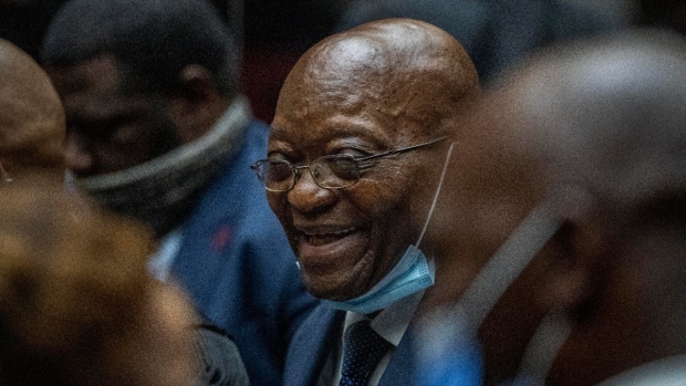 Persidangan korupsi ditunda terhadap mantan presiden Afrika Selatan
