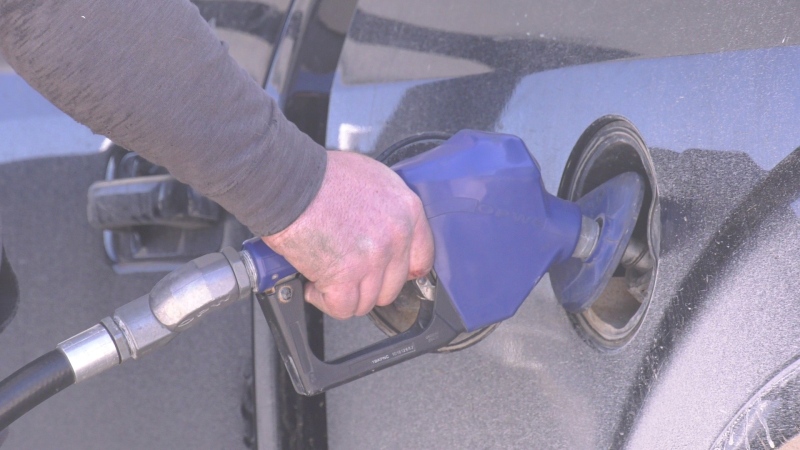 A driver fills up at a gas station in Arnprior, Ont. (Dylan Dyson/CTV News Ottawa)