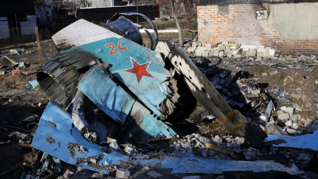 Guerra in Ucraina: pezzi di aerei russi visti a Chernihiv