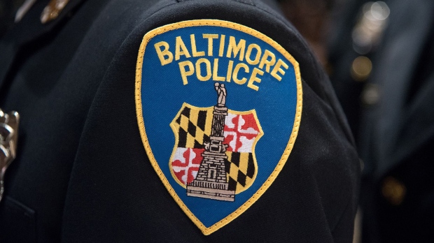 Kekurangan polisi: Baltimore mempekerjakan penyelidik sipil