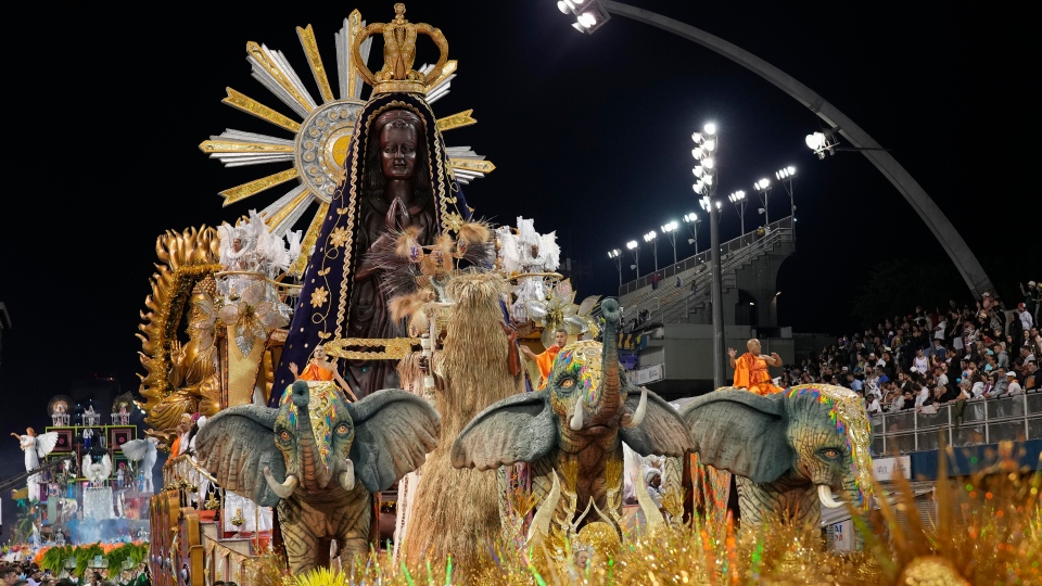 Carnival celebration returns to Rio
