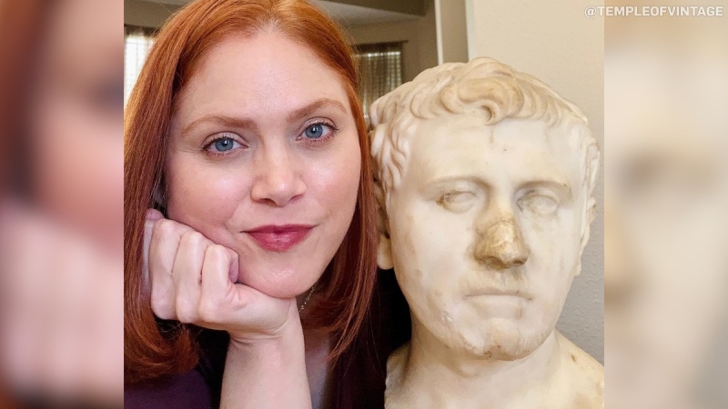 Laura Young pictured with a 2,000-year-old Roman bust she found at a Texas Goodwill four years ago. (Instagram @templeofvintage)
