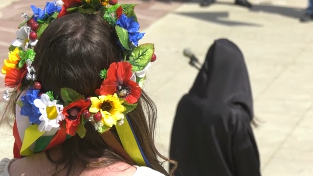 Local Ukrainian artists act out a play showing the history of the Ukrainian language and culture on Sunday, May 22, 2022 (CTV News Edmonton/Dave Mitchell).