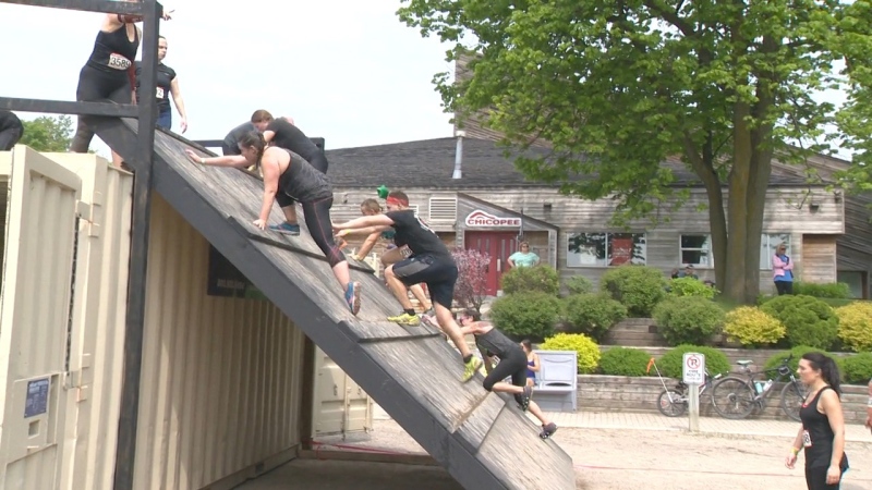 Racers participate in a Rugged Maniac event in Kitchener in 2019. (CTV Kitchener)