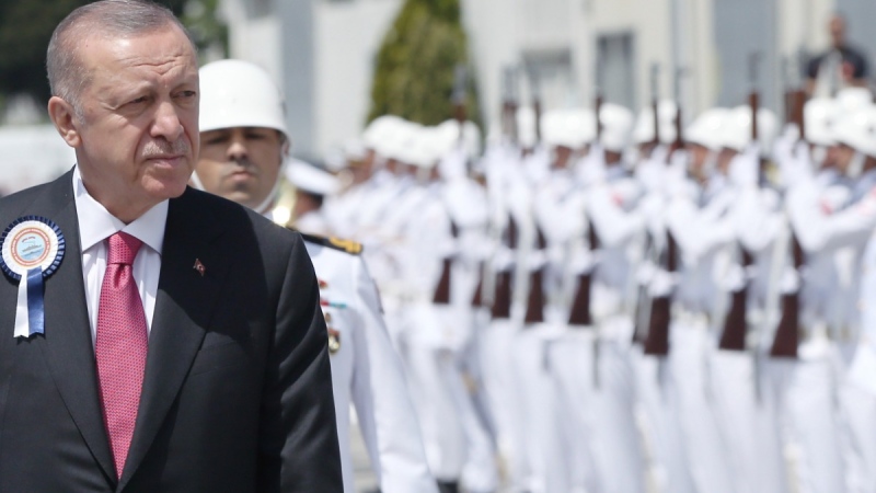 Turkish President Recep Tayyip Erdogan inspects a military honour guard in Kocaeli, Turkey, on May 23, 2022. (Turkish Presidency via AP Photo) 