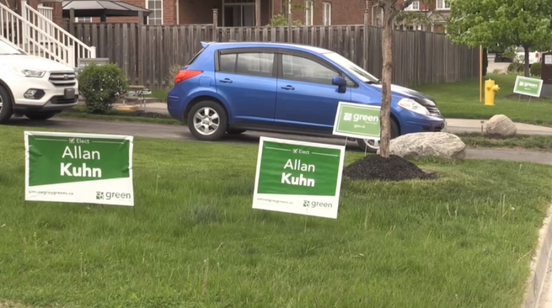 Signs for Green Party candidate Allan Kuhn are seen in Simcoe-Grey on Thurs., May 26, 2022. (Catalina Gillies/CTV News)