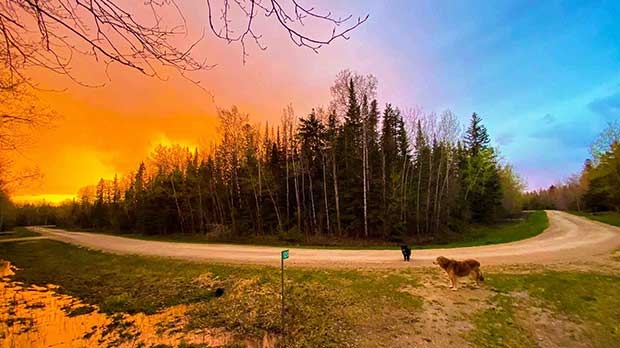 Beautiful sunset near Riverton Manitoba. Photo by Vince Pahkala.