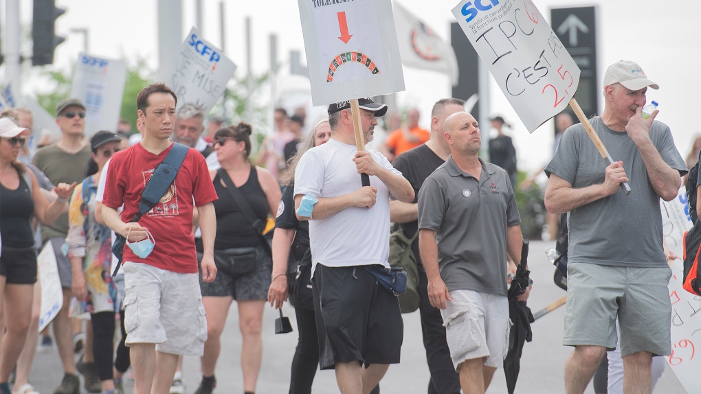 Dealers at Montreal Casino on strike