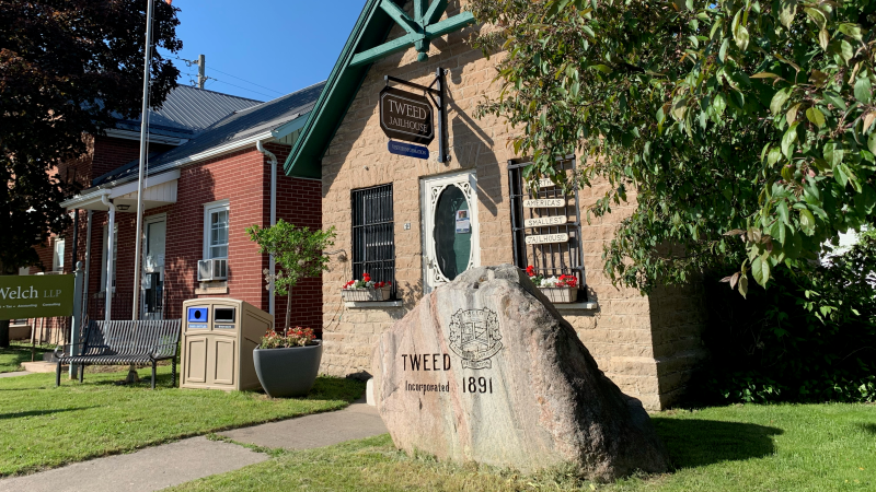 The jailhouse in Tweed, Ont. and once famously claimed it was the Small Jailhouse in North America. (Kimberley Johnson/CTV News Ottawa)