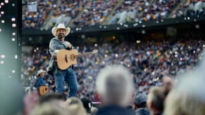 Garth Brooks performs at Commonwealth Stadium in Edmonton on June 24, 2022 (Source: Garth Brooks).