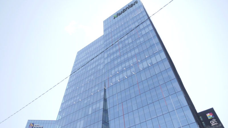 Nutrien has unveiled its 240,000-square foot, 93-meter, 18-storey tower in downtown Saskatoon.  