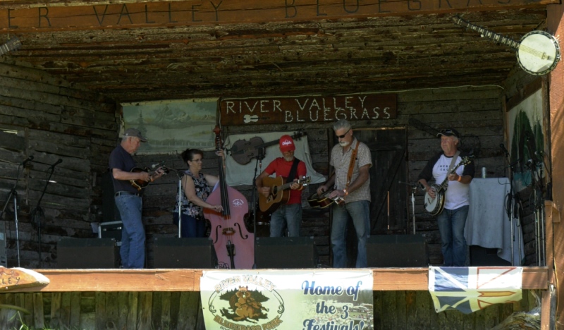 Bluegrass music is the key to success for a River Valley campground. (Eric Taschner CTV News Northern Ontario)