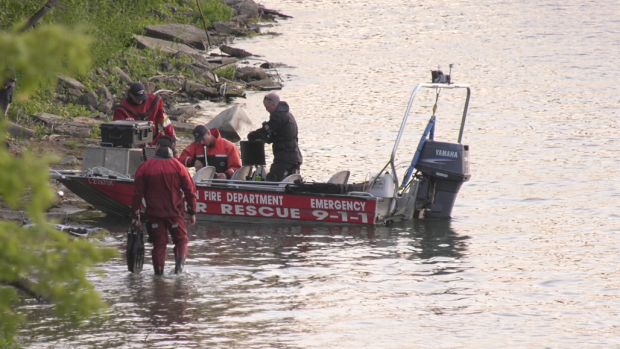 Saskatoon Fire Department searches for a person around the river on June 2, 2022. (Ryan Fletcher/CTV Saskatoon)