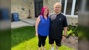 Rob and Sandy Cohen said they waited for one hour for service at a Winnipeg emergency room while Rob was in pain. (CTV News Photo Michelle Gerwing)