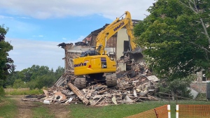 Dorchester mayor Debbie Wiggins-Colwell said it was heartbreaking to see a historic home demolished, but the owners of the vacant property couldn't be located. (Derek Haggett/CTV)
