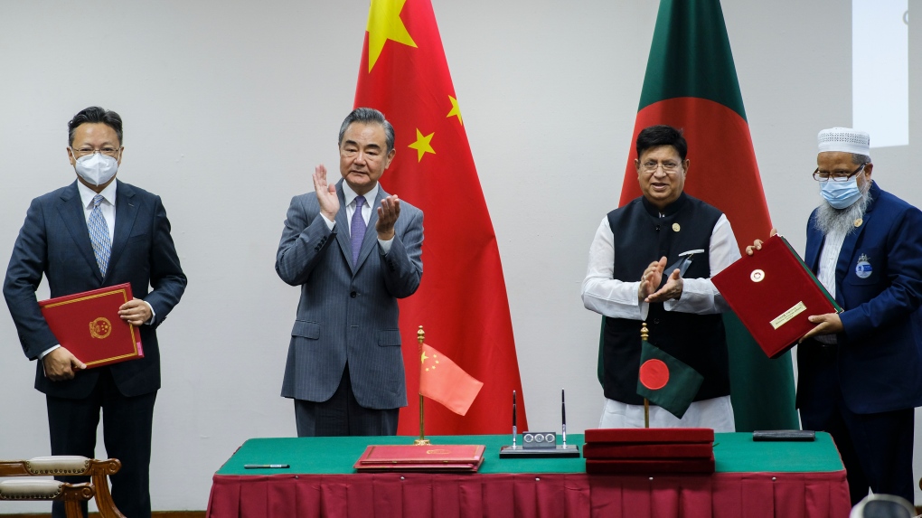 Chinese and Bangladeshi foreign ministers