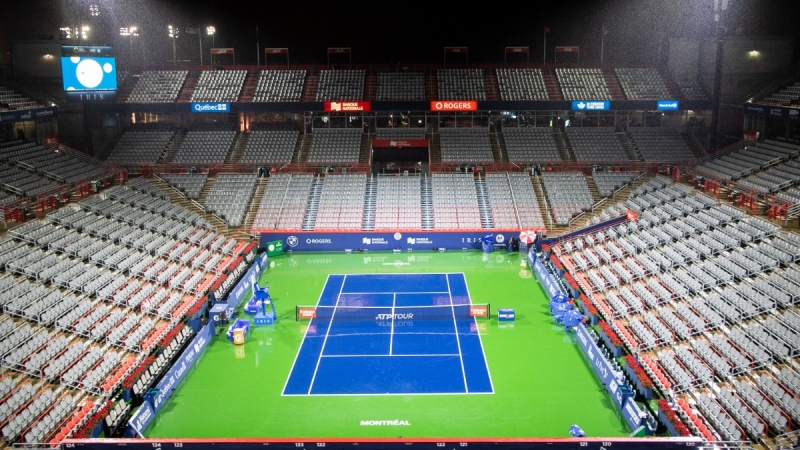 An overall view of centre court as rain falls at the National Bank Open tennis tournament in Montreal, on August 8, 2022. (Graham Hughes / THE CANADIAN PRESS)