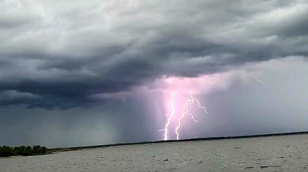 Lightning. Photo by Shaneen Bird.