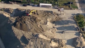 Mysterious pile of dirt appears in Toronto neighbourhood