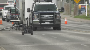 The robot used by the bomb squad is seen on a Woodstock street. (CTV)