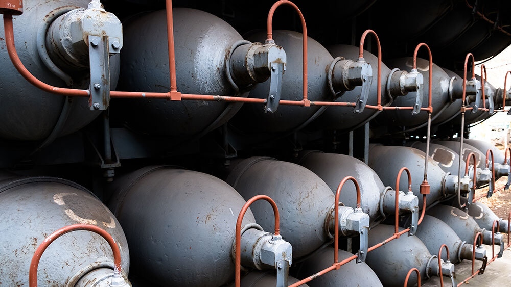 Helium high capacity gas cylinders