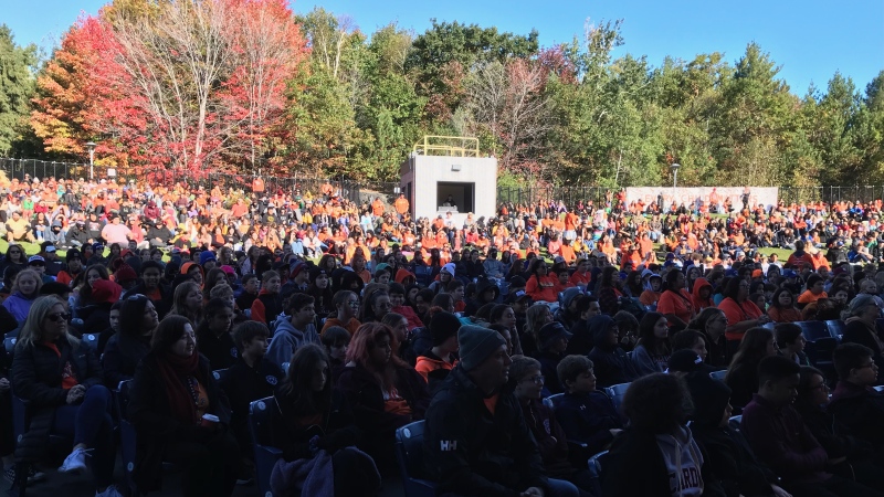 A packed Grace Hartman Amphitheatre at Bell Park in Sudbury Friday morning for National Day of Truth and Reconciliation Day. Sept. 30/22 (Lyndsay Aelick/CTV Northern Ontario)