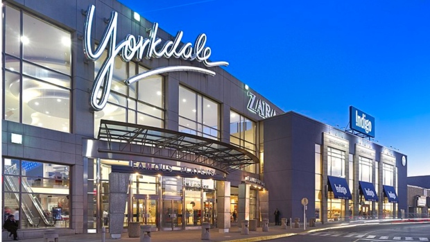 Yorkdale Shopping Centre in 2010. (Oxford Properties/Wikimedia Commons)
