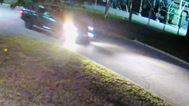 Chatham-Kent police are looking to identify the vehicle seen in this photo and its occupants. (Source: Chatham-Kent police)