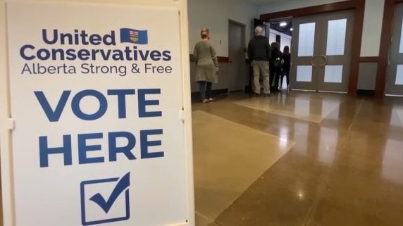 People line up at BMO Centre in Calgary to cast their ballots for United Conservative Party leader and Alberta's premier-designate on Thursday, Oct. 6, 2022 (CTV News Calgary).