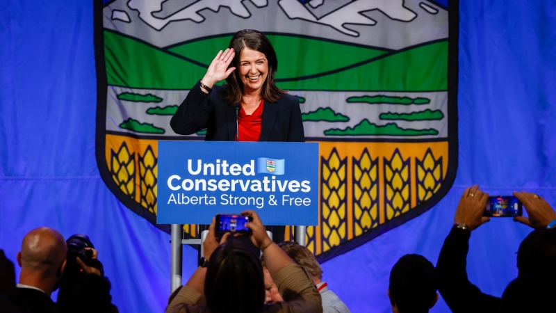 Danielle Smith celebrates after being chosen as the new leader of the United Conservative Party and next Alberta premier in Calgary, Alta., on Oct. 6. (THE CANADIAN PRESS/Jeff McIntosh) 