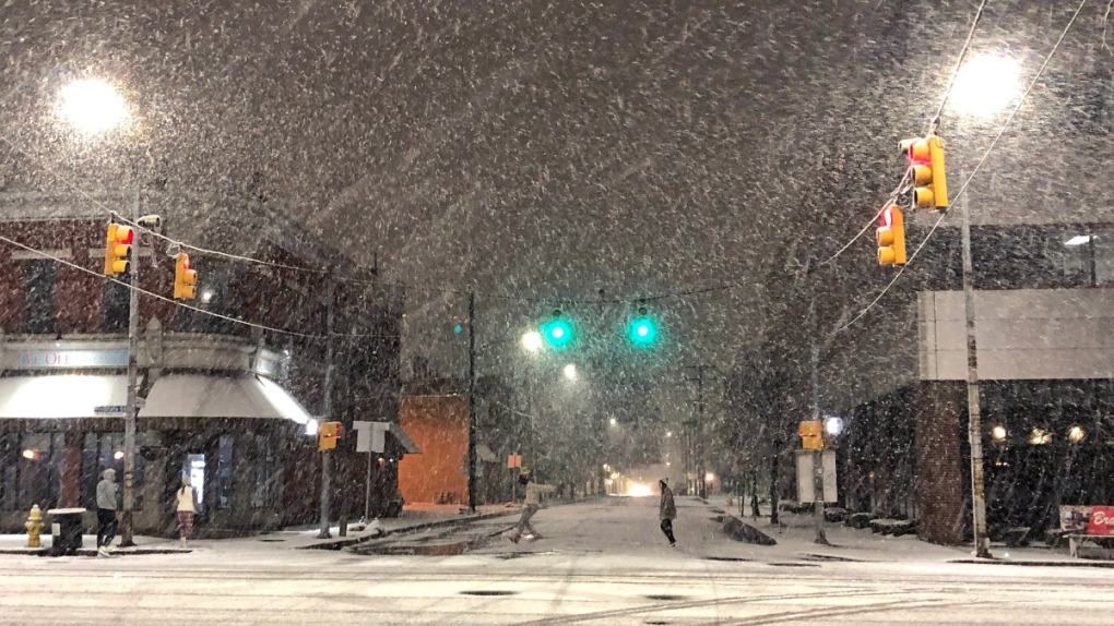 Heavy snow falls in Erie, Pennsylvania