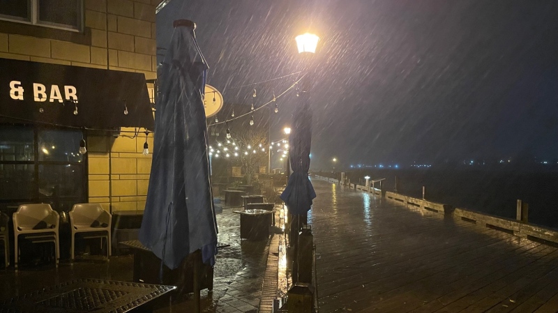 Heavy rain pounds the Halifax waterfront on Dec. 1, 2022. (Carl Pomeroy/CTV Atlantic)