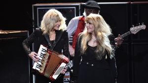 Christine McVie and Stevie Nicks perform together at Radio City Music Hall in 2018. (Steven Ferdman/Getty Images)