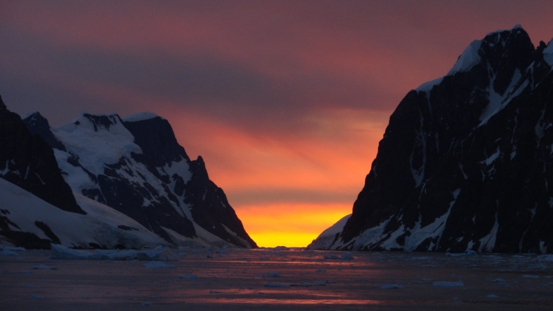 The sun sets on Lemaire Channel, Antarctica in this 2007 photo. (CP /Sandra Nowlan)