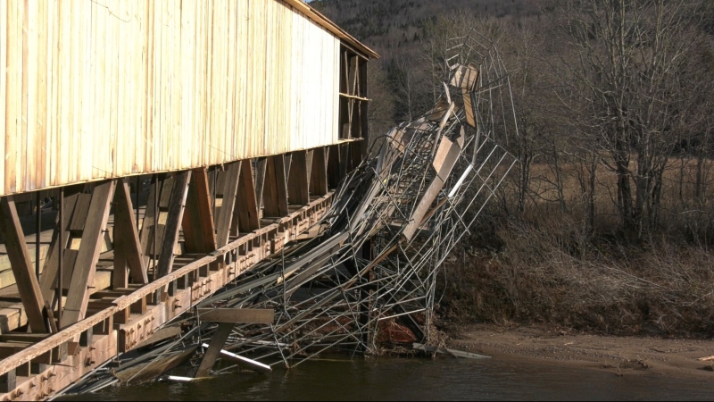 The historic Smithtown Covered Bridge is seen in Hampton, N.B., on Dec. 2, 2022, a day after after scaffolding collapsed next to the structure. (Nick Moore/CTV Atlantic)
