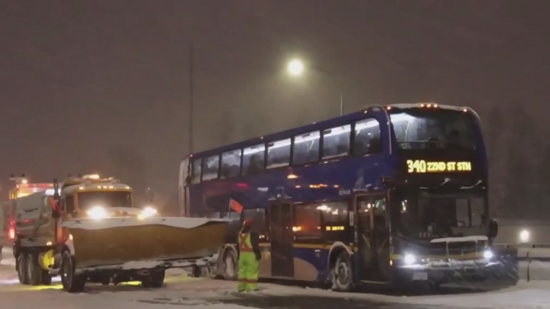 Bus drivers slam cities for snow prep
