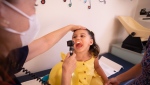 A child is examined by a doctor (Pexels.com)