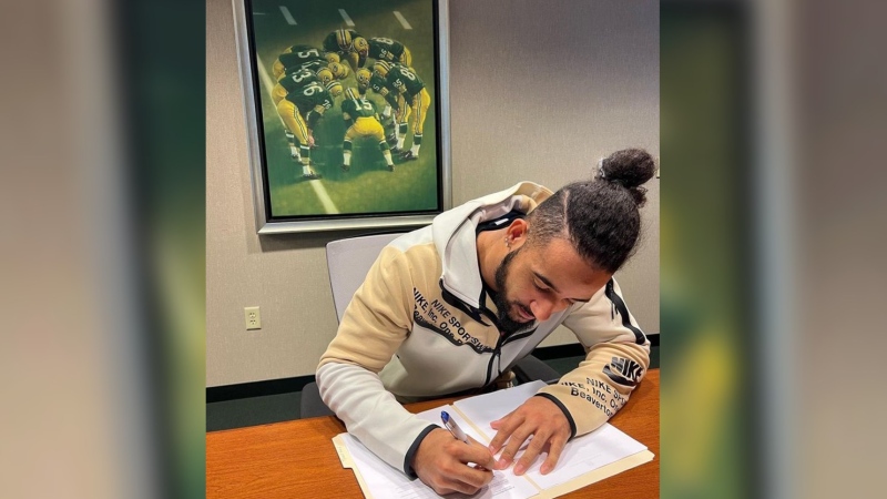 Tyrell Ford signs contact with Green Bay Packers on Jan. 10, 2023. (Submitted/CFL)