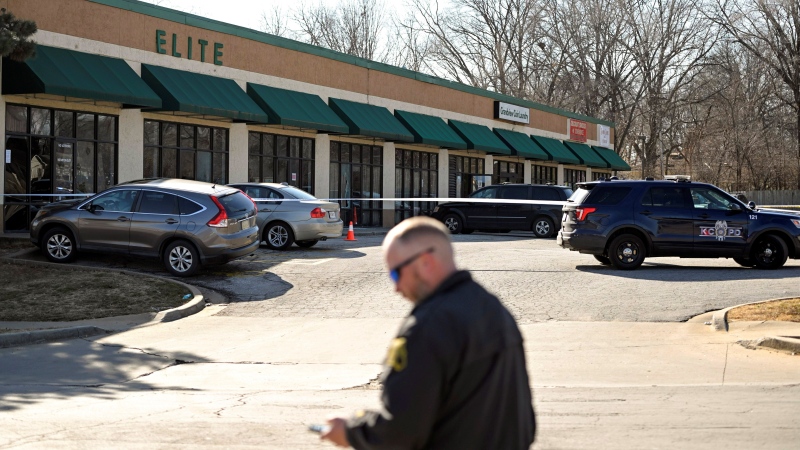 4 injured at shooting near Kansas City funeral home: police
