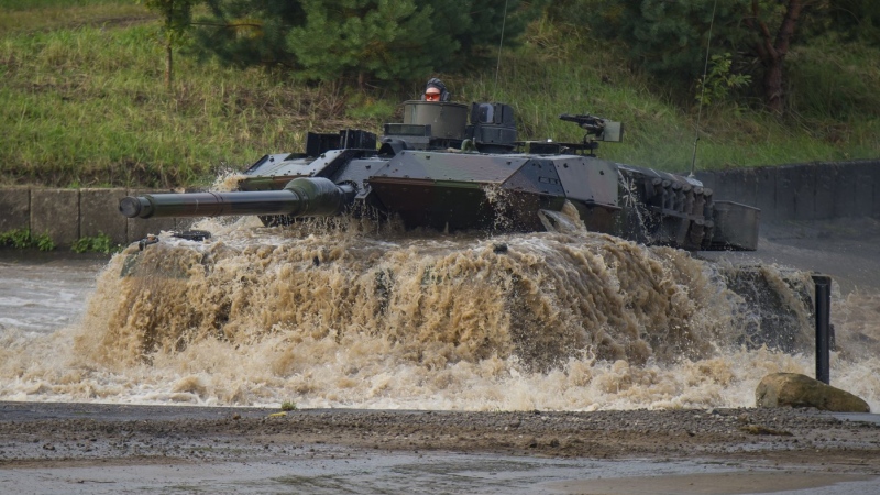 After U.S. offer, Germany unleashes Leopard tanks for Ukraine