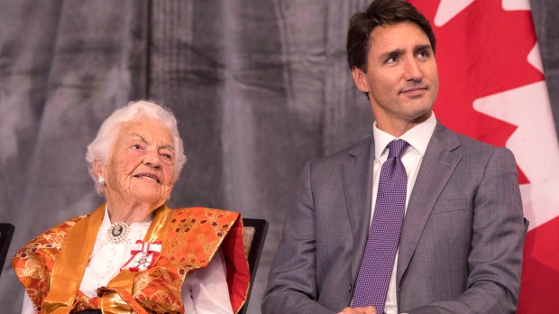 Prime Minister Justin Trudeau sits with Hazel McCallion. THE CANADIAN PRESS/Chris Young