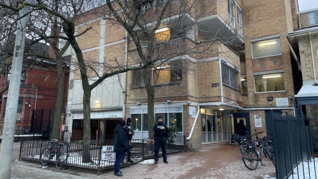 A man is dead and a male suspect is in custody following a stabbing at a downtown Toronto apartment building on Sunday afternoon. (Craig Wadman)