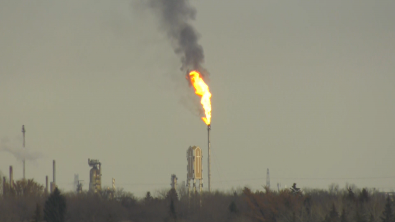 A large flare at the Strathcona Refinery on the outskirts of Edmonton on January 30, 2023. (John Hanson/CTV News Edmonton) 