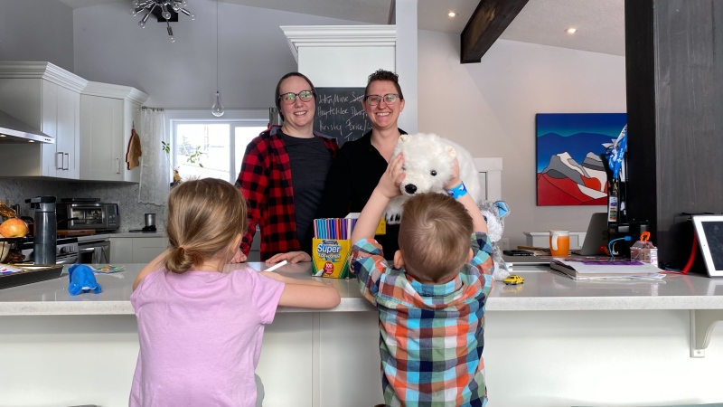 Amy and Sam Porter and their two children, Artie and Frankie (CTV News Edmonton/Alison MacKinnon).