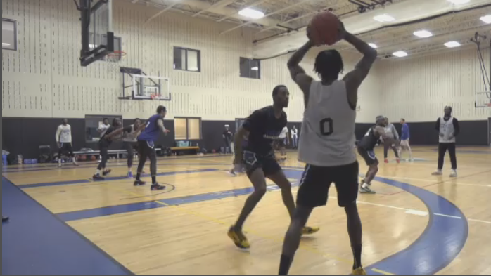 Players hit the court on Feb. 8 as tryouts for the K-W Titans got underway. (Ricardo Veneza/CTV News Kitchener)