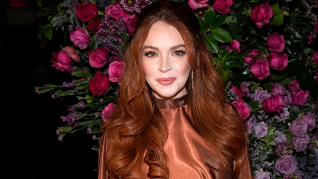 Lindsay Lohan announces pregnancy in Instagram post