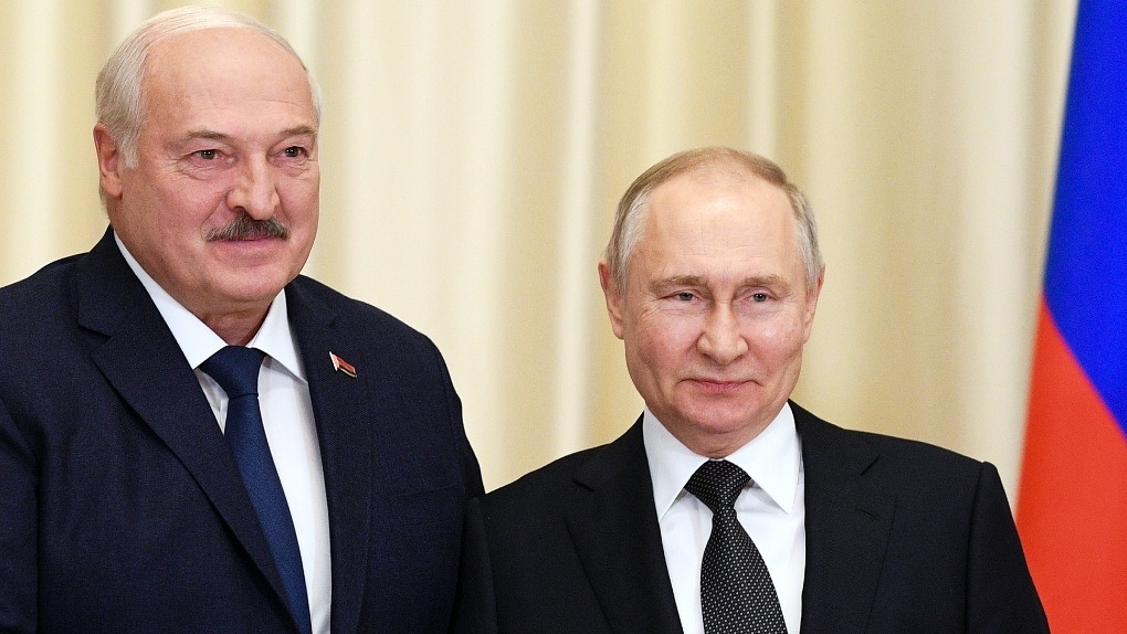 Vladimir Putin, right, and Alexander Lukashenko