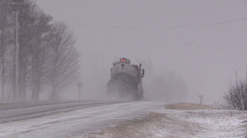 Snow came down fast and heavy near Londesborough around 1 p.m. on March 29, 2023. (Scott Miller/CTV News London)