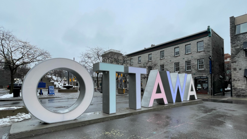 The Ottawa sign on a drizzly, grey Saturday, April 1, 2023. (Ted Raymond/CTV News Ottawa)