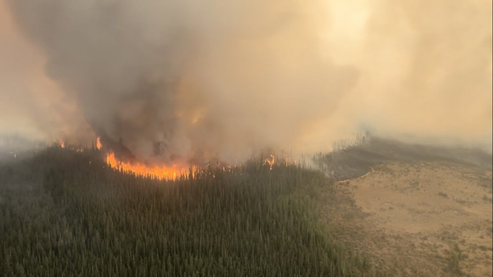 Alberta wildires, Paskwa fire, High Level Fox Lake